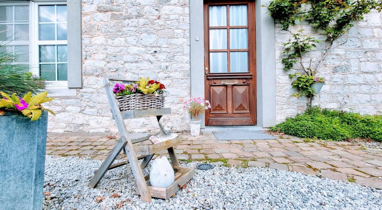 Le Gite De La Gray House Mettet ภายนอก รูปภาพ